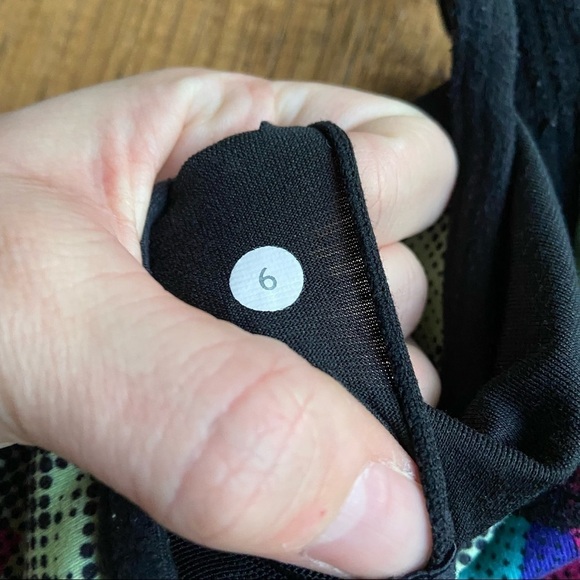 Rare Lululemon Power Y Tank Multi Dotty Print size 6 - Picture 6 of 7